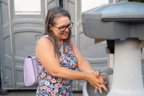 Best Portable restroom trailer rental  in Lincoln Park, NY